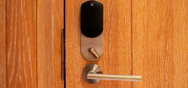 Automatic Locking Door Knob East Porterville